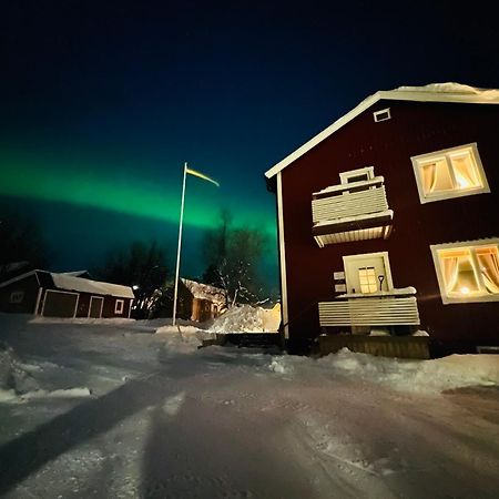 Kiruna Accommodation Vintergatan 5B, Villa For 10 Person 外观 照片